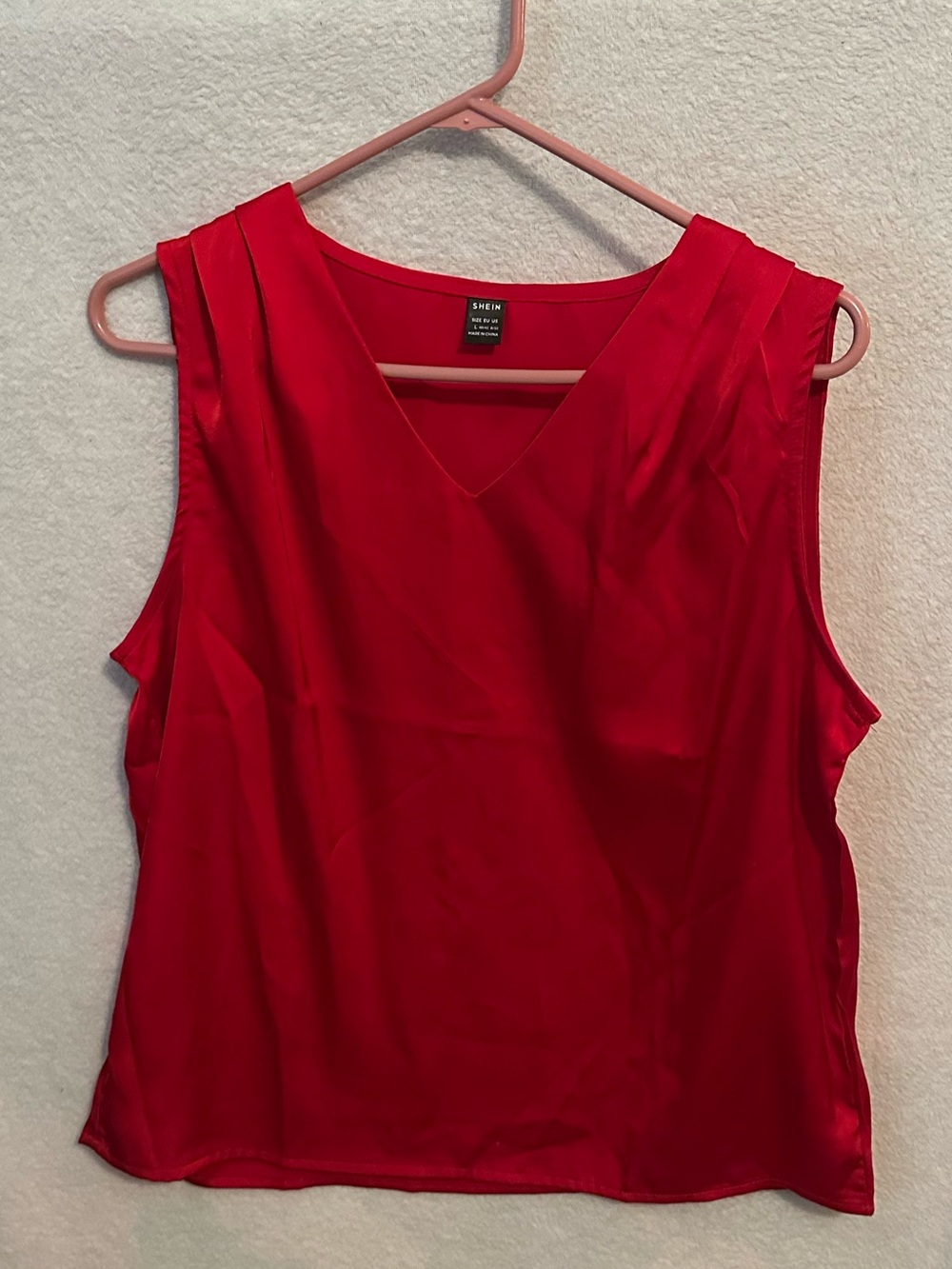 SHEIN Red Sleeveless V-Neck Satin Camisole